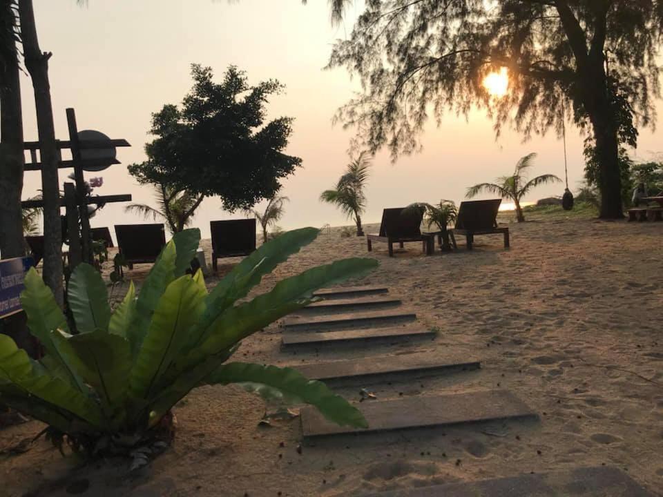 Had Lamae Resort Ban Pak Nam Lamae Eksteriør bilde