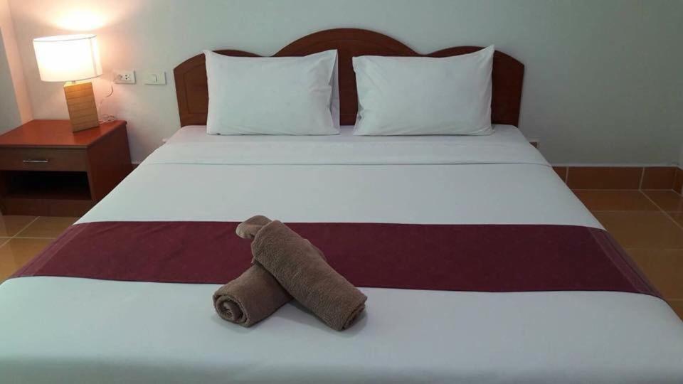 Had Lamae Resort Ban Pak Nam Lamae Eksteriør bilde